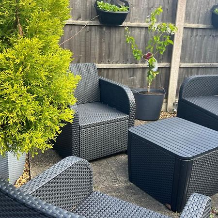 Double Room In Great Barr Near M5 - M6 - Parking - Tv Bed-Garden Μπέρμιγχαμ Εξωτερικό φωτογραφία