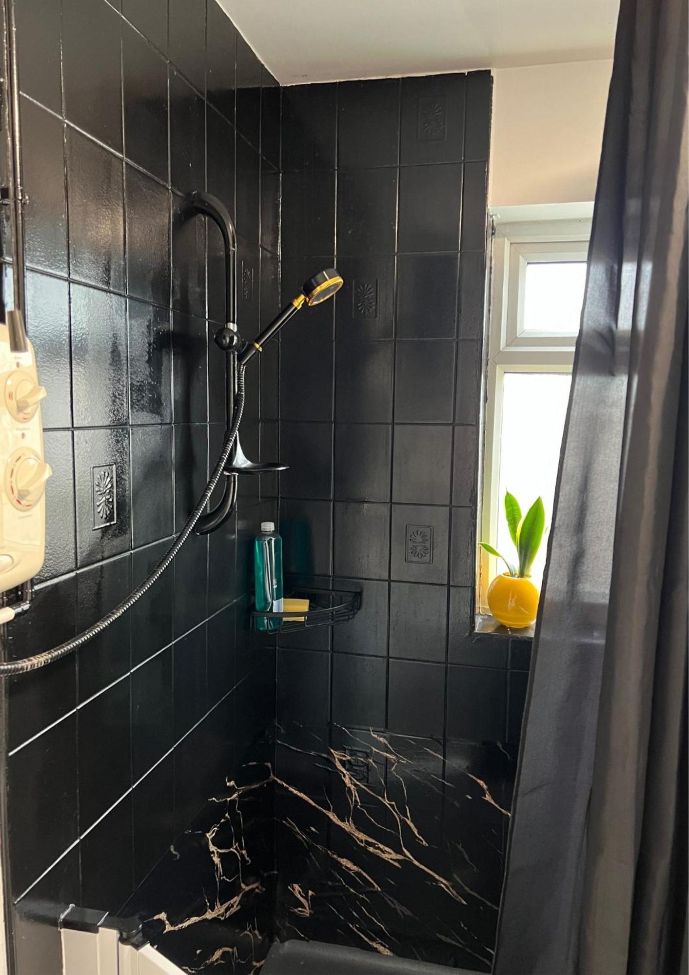 Double Room In Great Barr Near M5 - M6 - Parking - Tv Bed-Garden Μπέρμιγχαμ Εξωτερικό φωτογραφία